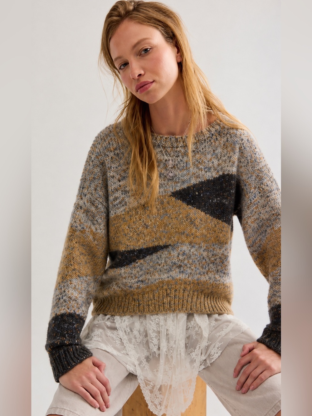 178. Only Geometric Crewneck Sweater - Gray & Mustard